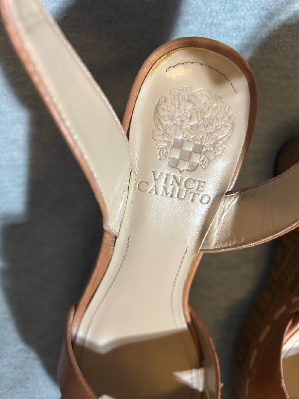 VINCE CAMUTO Leather Strappy Cognac Color Woven Look Platform  Wedge Heel Size 8 - Picture 6 of 10